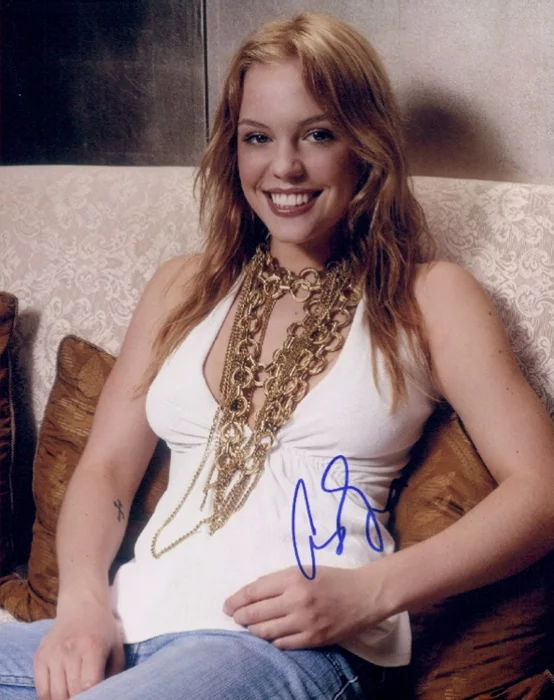 Agnes Bruckner autograph