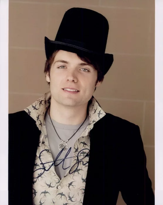 Seth Gabel autograph