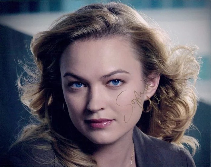 Sophia Myles autograph