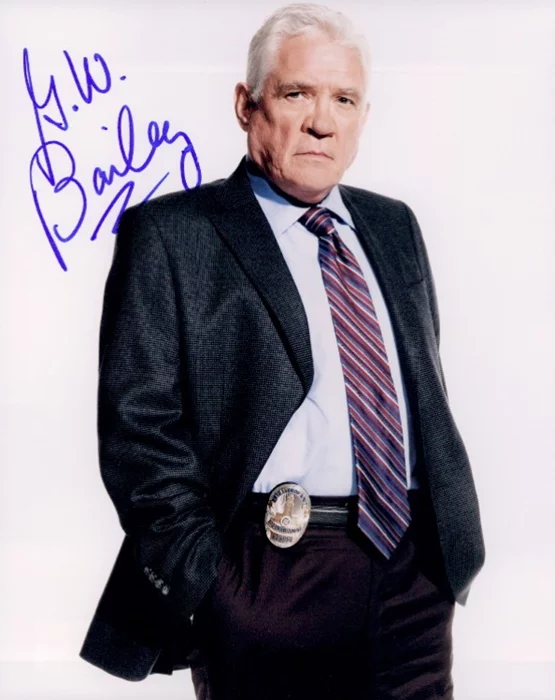 G.W. Bailey autograph