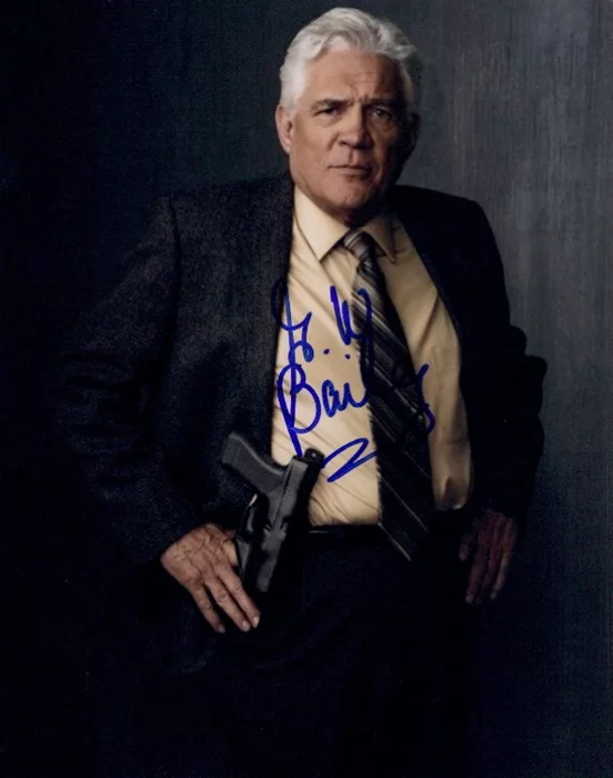 G.W. Bailey autograph