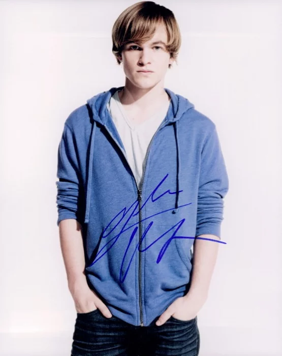 Graham Patrick Martin autograph