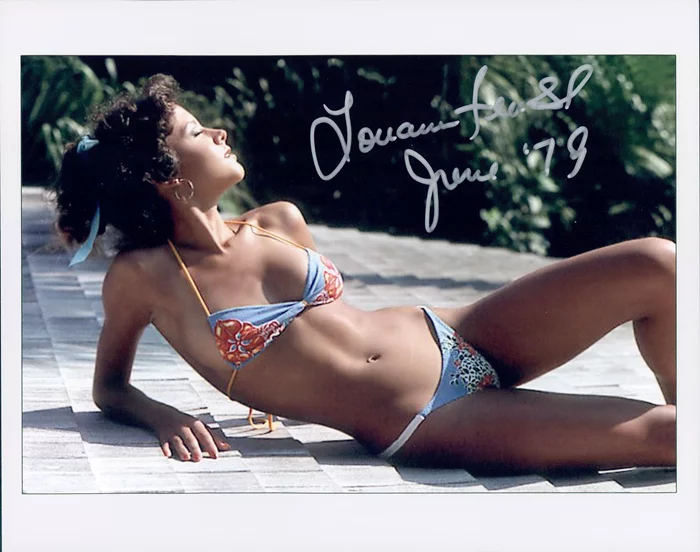 Louann Fernald autograph