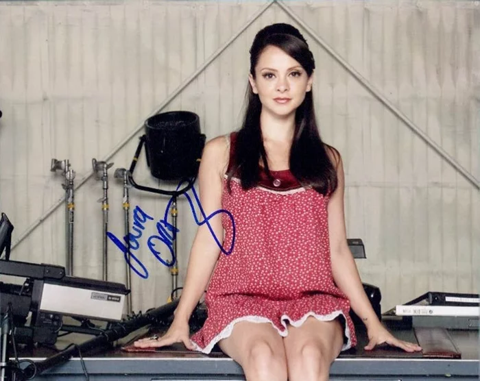 Laura Ortiz autograph