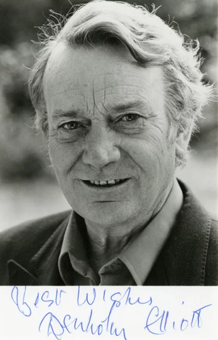Denholm Elliott autograph