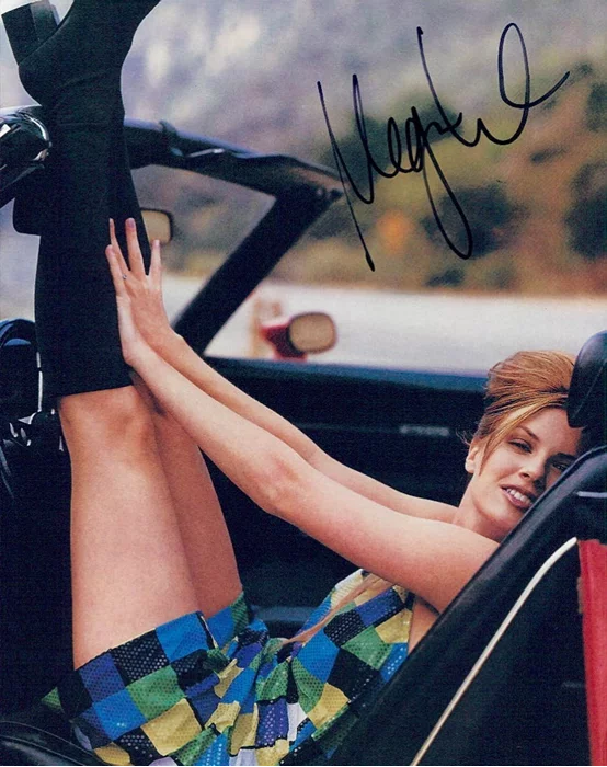 Megan Ward autograph