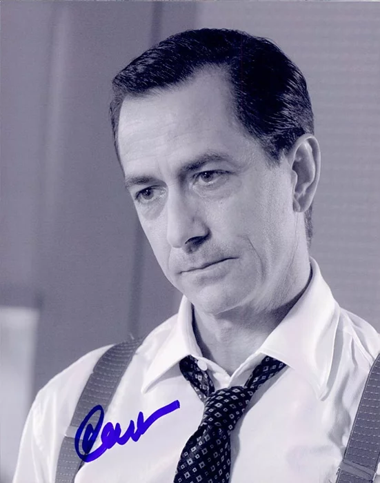 David Strathairn autograph