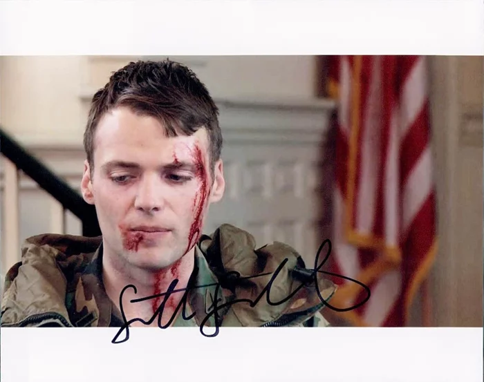 Seth Gabel autograph