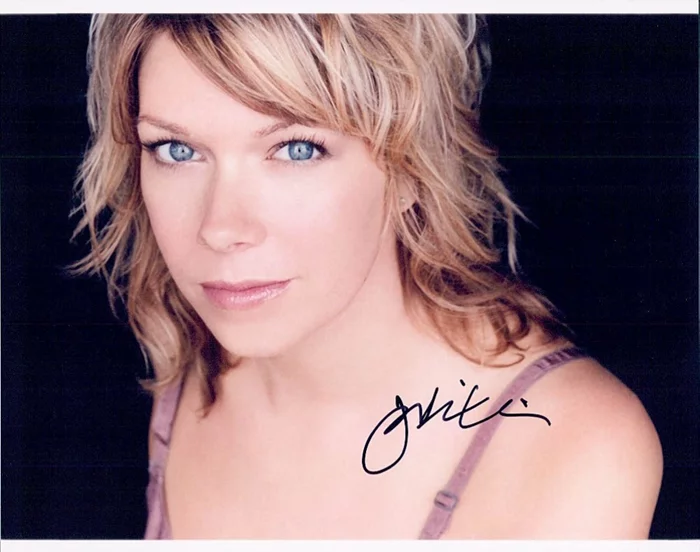 Mary Elizabeth  Ellis autograph