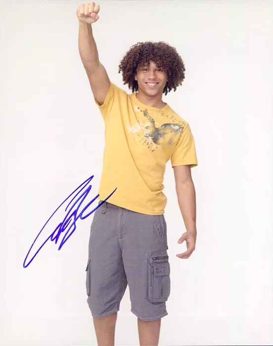 Corbin Bleu autograph