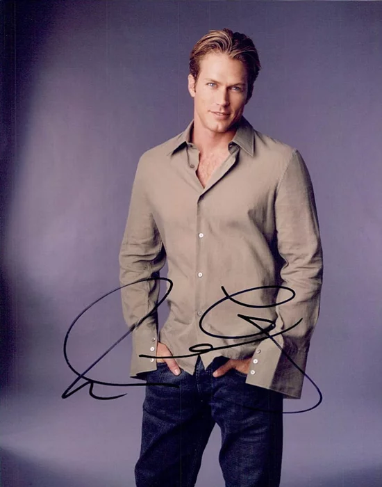 Jason Lewis autograph