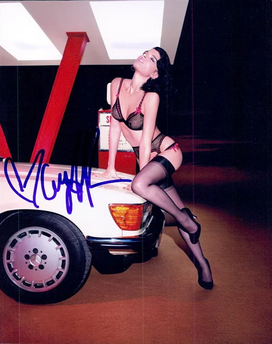 Crystal Renn autograph