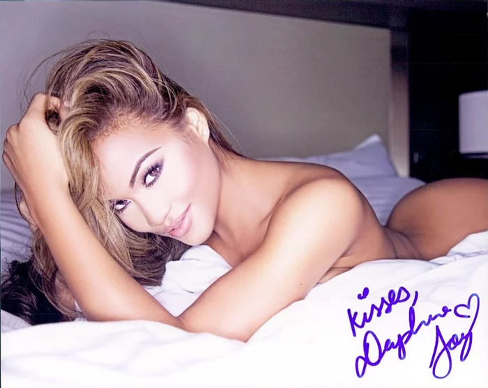 Daphne Joy autograph