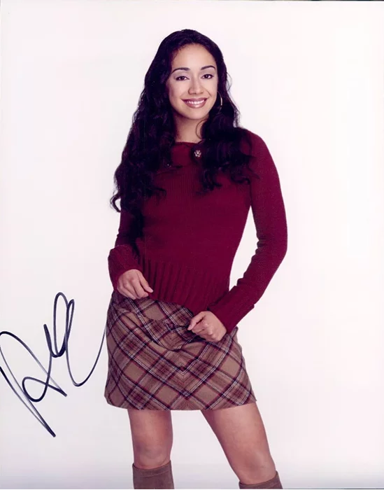 Aimee Garcia autograph