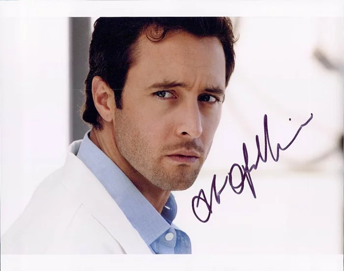 Alex O'Loughlin autograph