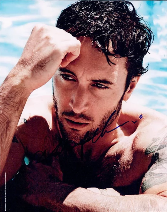 Alex O'Loughlin autograph