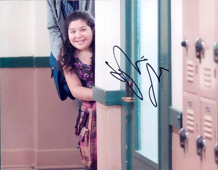 Raini  Rodriguez autograph