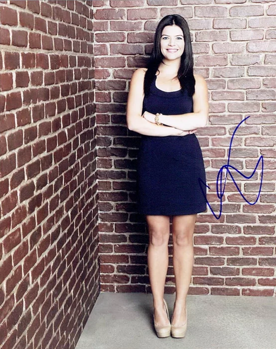 Casey Wilson autograph