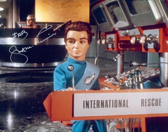 Shane Rimmer autograph