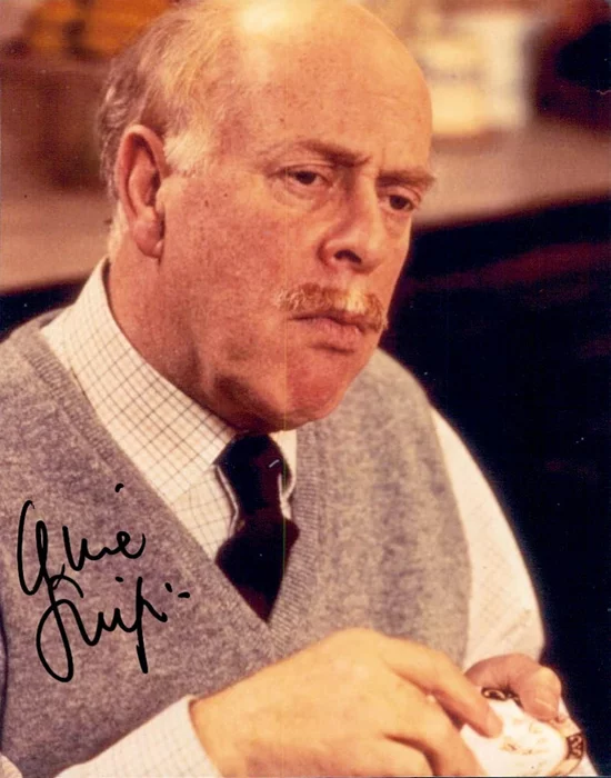 Clive Swift autograph