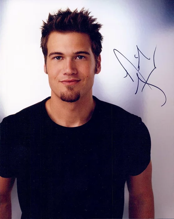 Nick Zano autograph