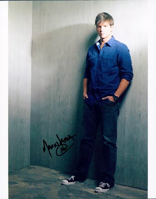 Mark Hapka autograph