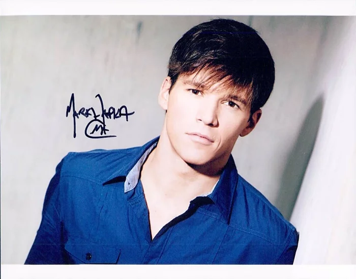 Mark Hapka autograph