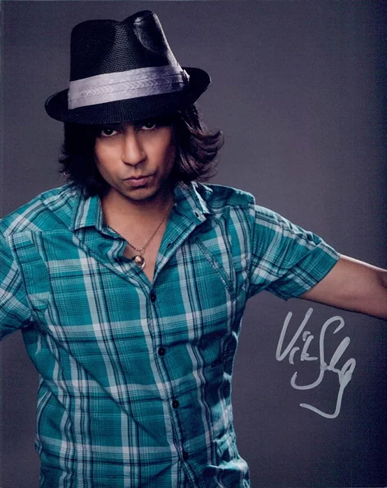 Vik Sahay autograph
