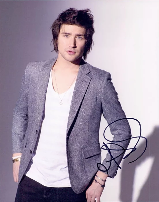 Matt Dallas autograph