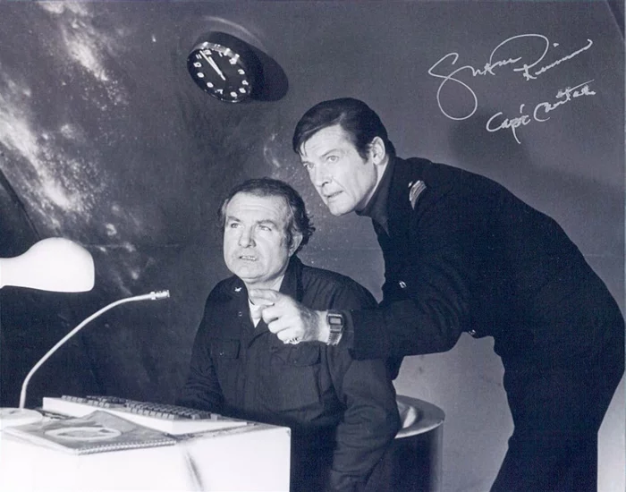 Shane Rimmer autograph