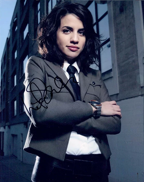 Natalie Morales autograph