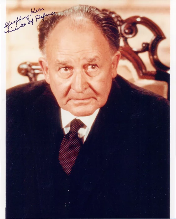 Geoffrey Keen autograph