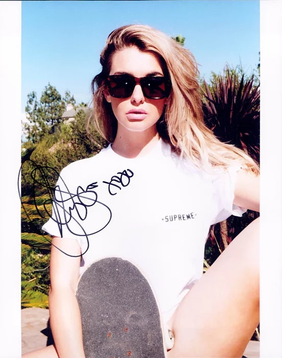 Emily  Sears autograph