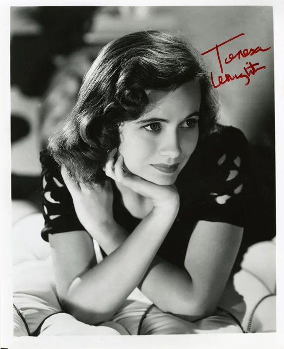 Teresa Wright autograph