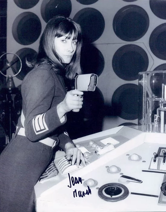 Jean Marsh autograph