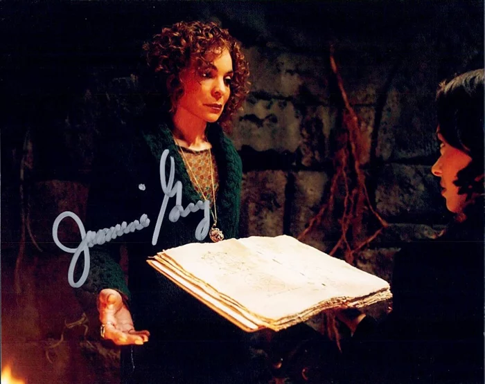 Jasmine Guy autograph
