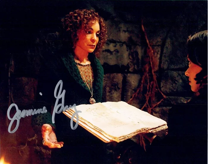 Jasmine Guy autograph