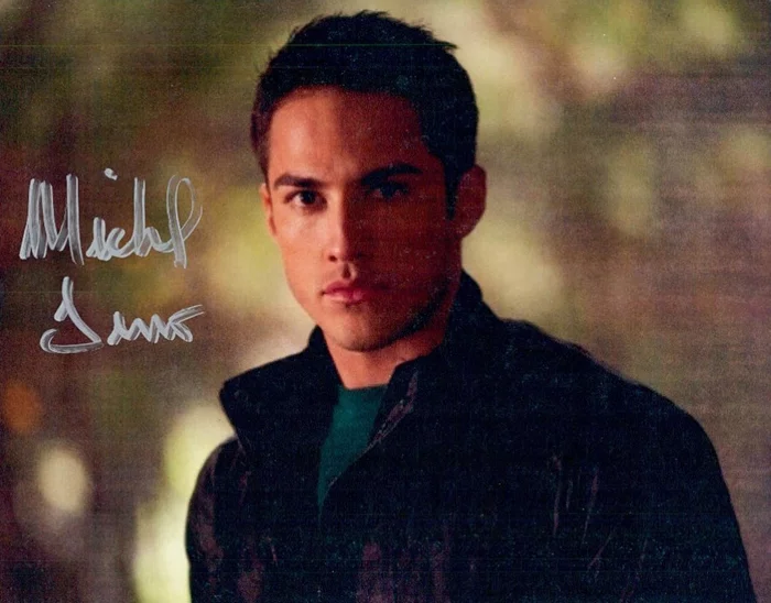 Michael Trevino autograph
