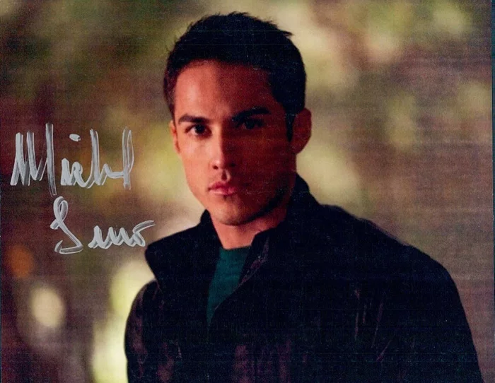 Michael Trevino autograph