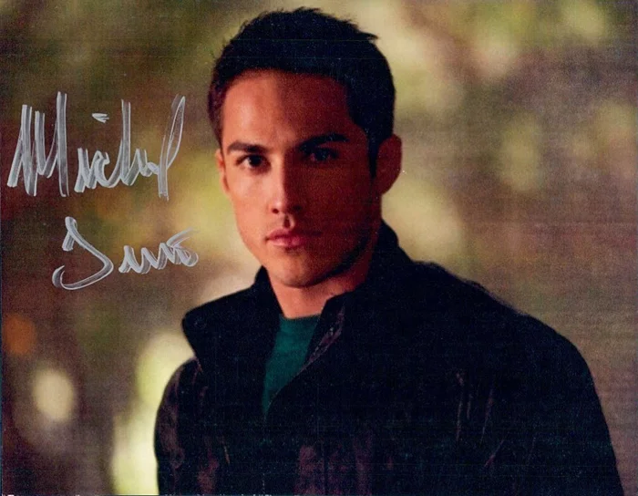 Michael Trevino autograph