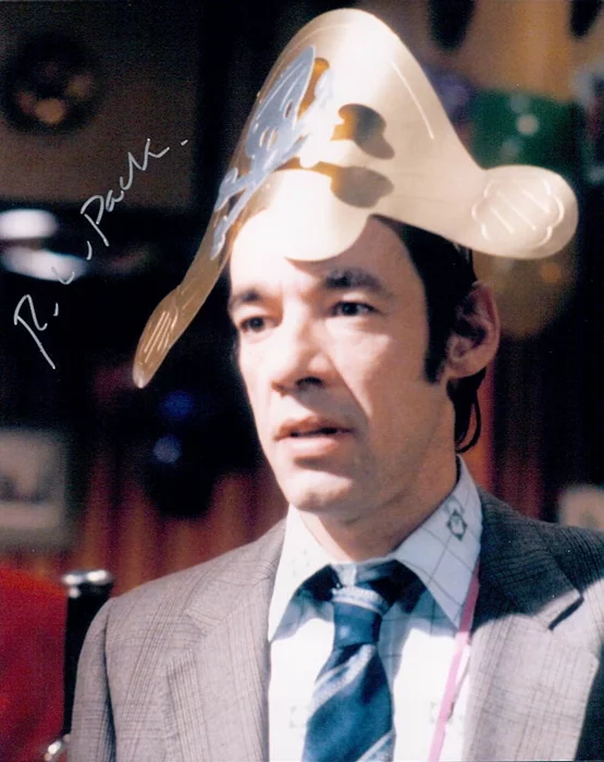 Roger Lloyd Pack autograph