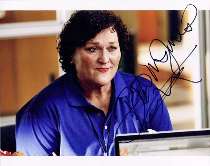 Dot Jones autograph