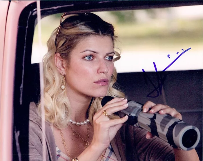 Ivana Milicevic autograph