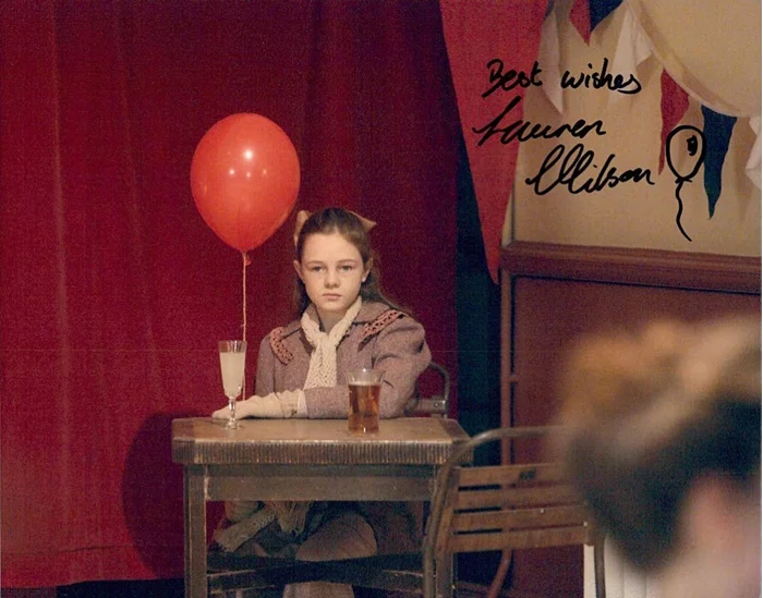 Lauren Wilson autograph