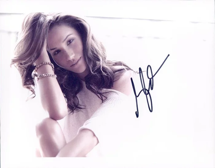 Meghan Markle autograph