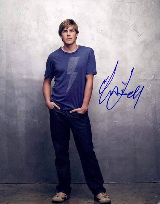 Chris Lowell autograph