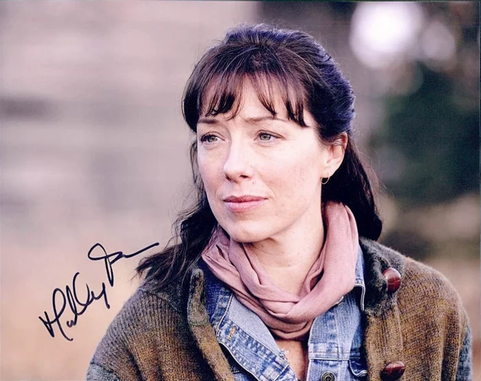 Molly Parker autograph