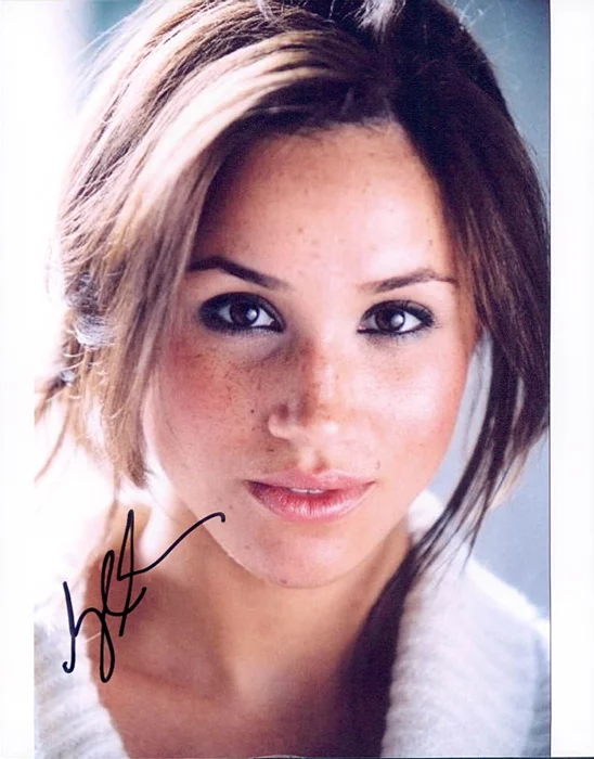 Meghan Markle autograph
