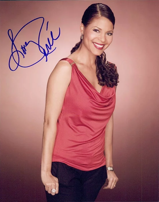 Renee Jones autograph