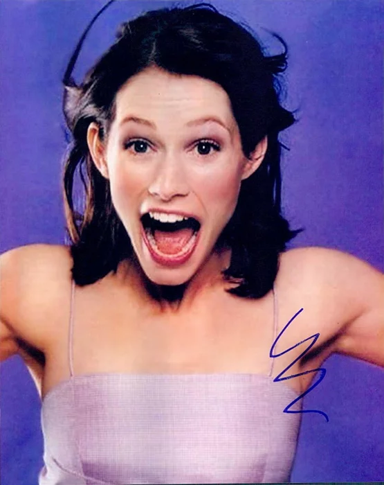 Meredith Monroe autograph